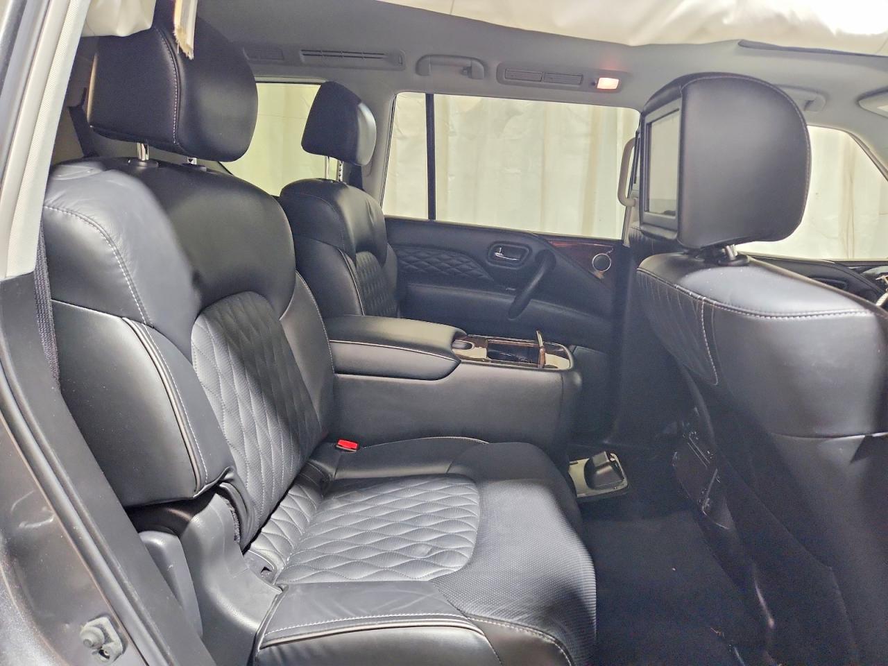 2019 INFINITI QX80 LUXE photo 11