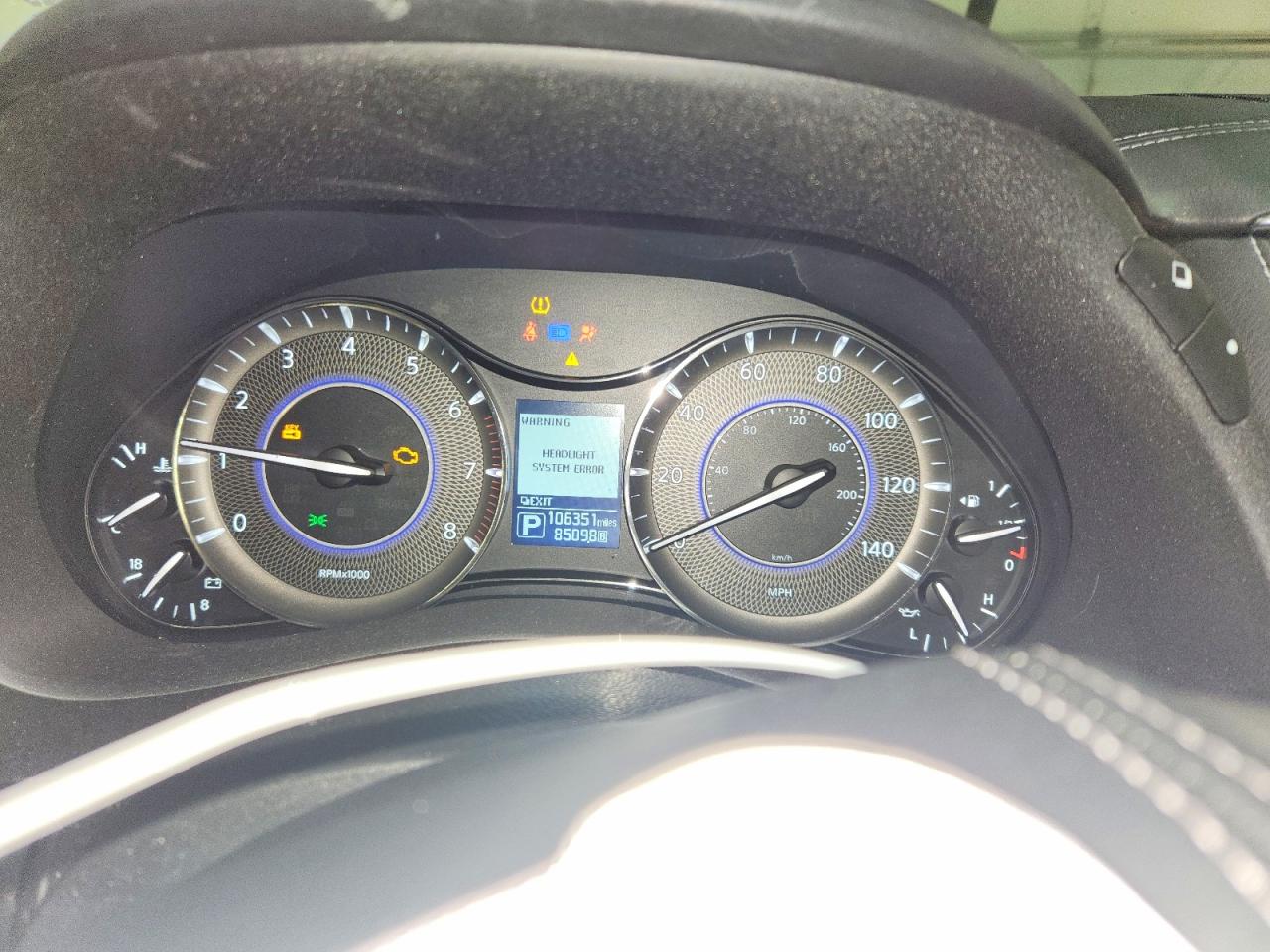 2019 INFINITI QX80 LUXE photo 9