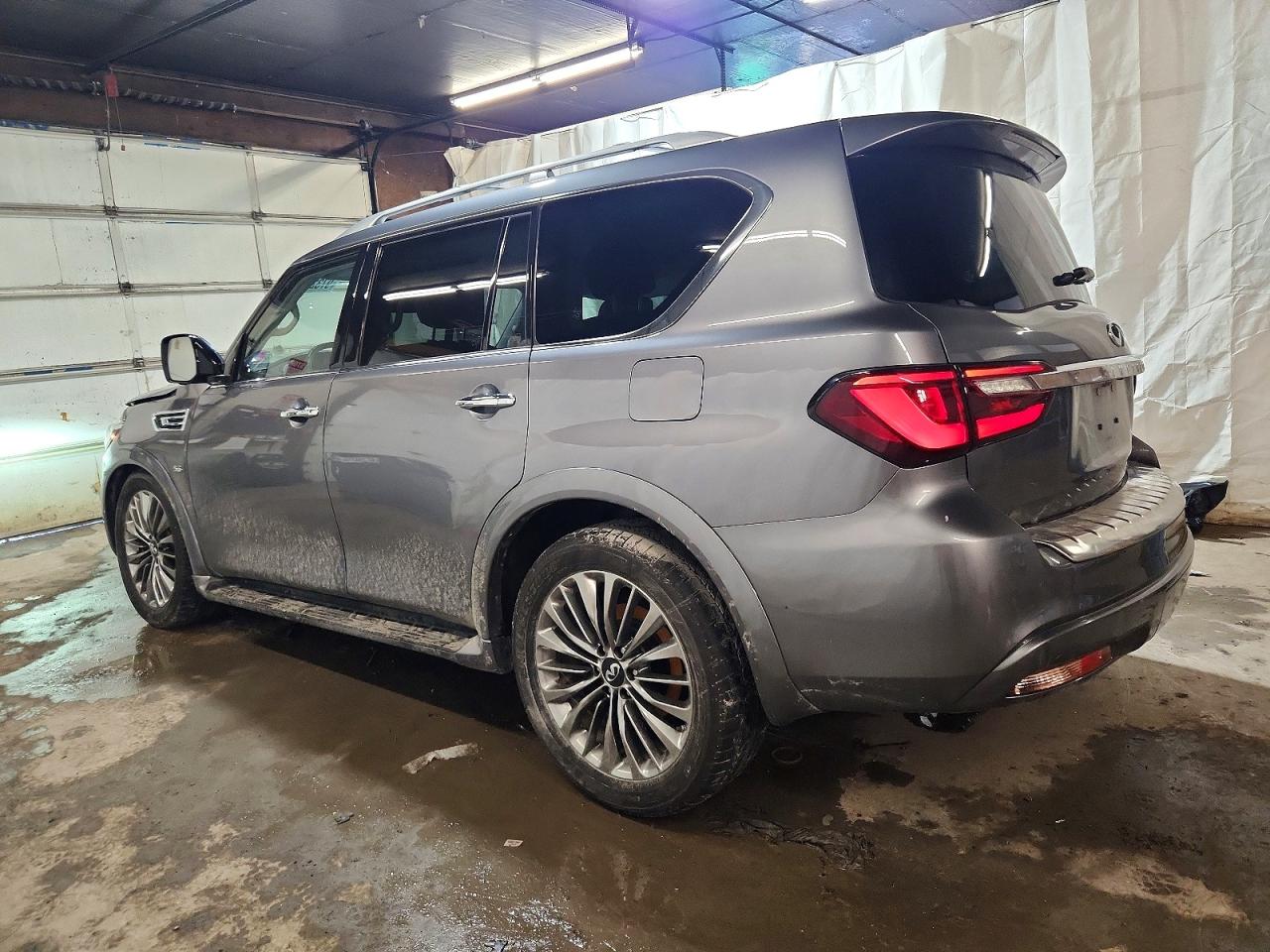2019 INFINITI QX80 LUXE photo 2