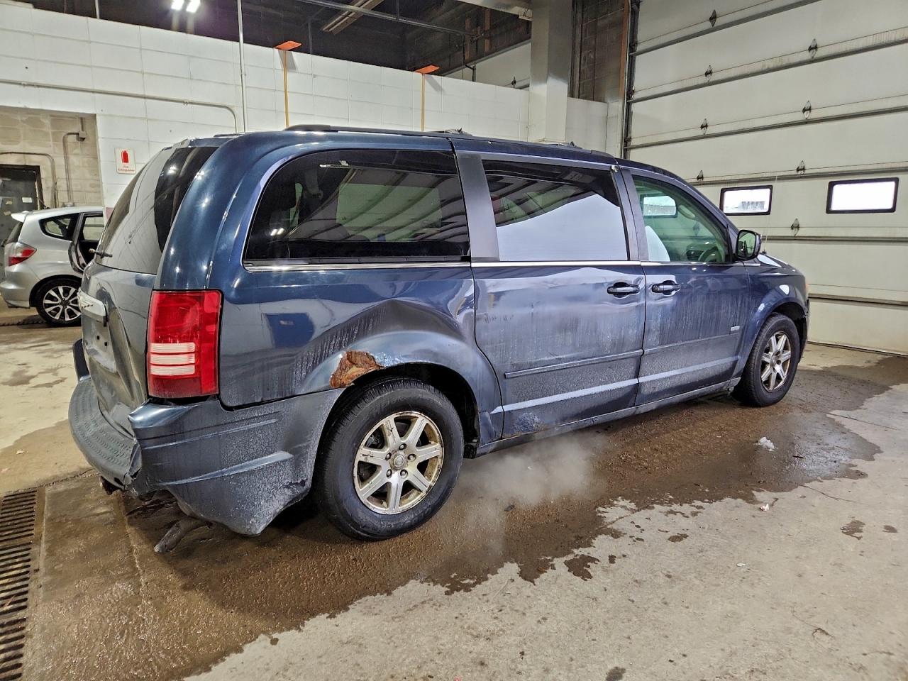 2008 CHRYSLER TOWN & COUNTRY TOURING photo 5