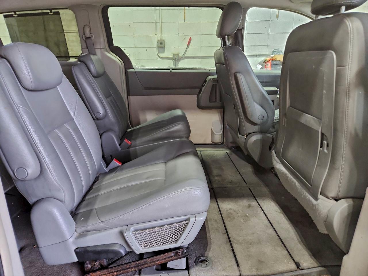 2008 CHRYSLER TOWN & COUNTRY TOURING photo 21