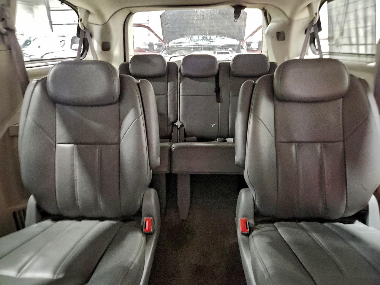 2008 CHRYSLER TOWN & COUNTRY TOURING photo 19