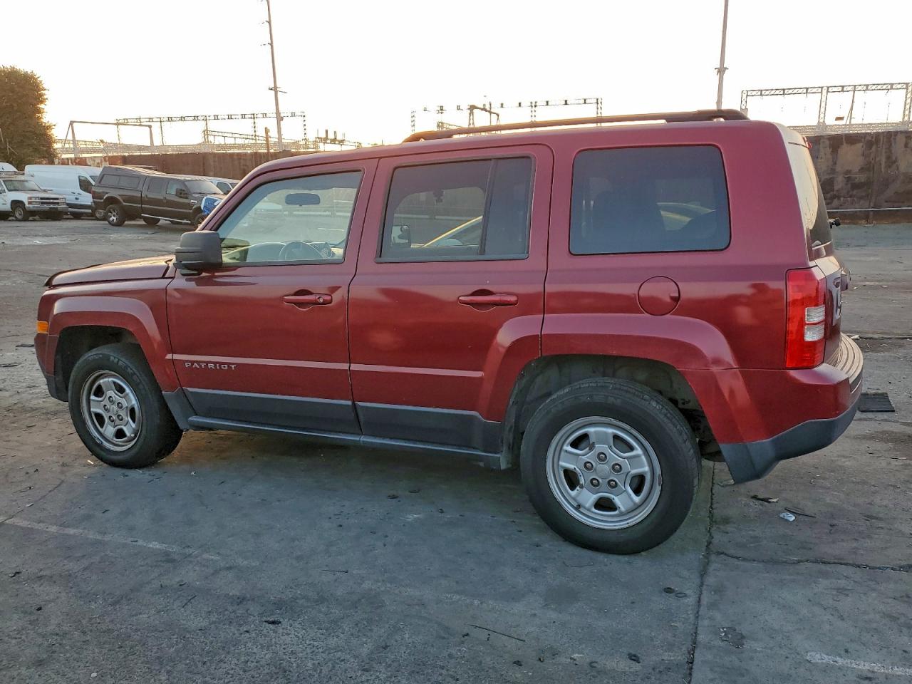 2014 JEEP PATRIOT SPORT photo 2