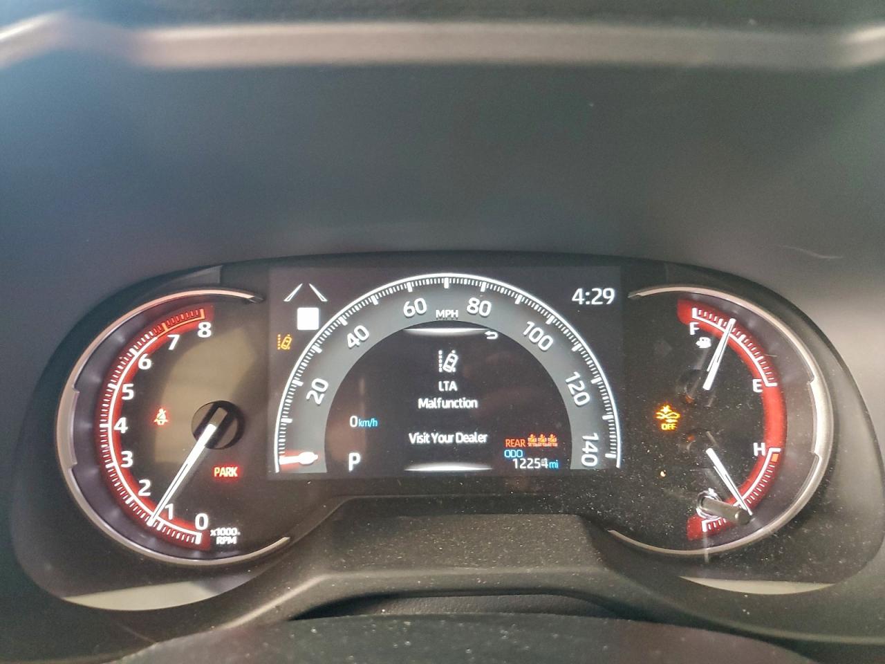 2025 TOYOTA RAV4 XLE photo 9