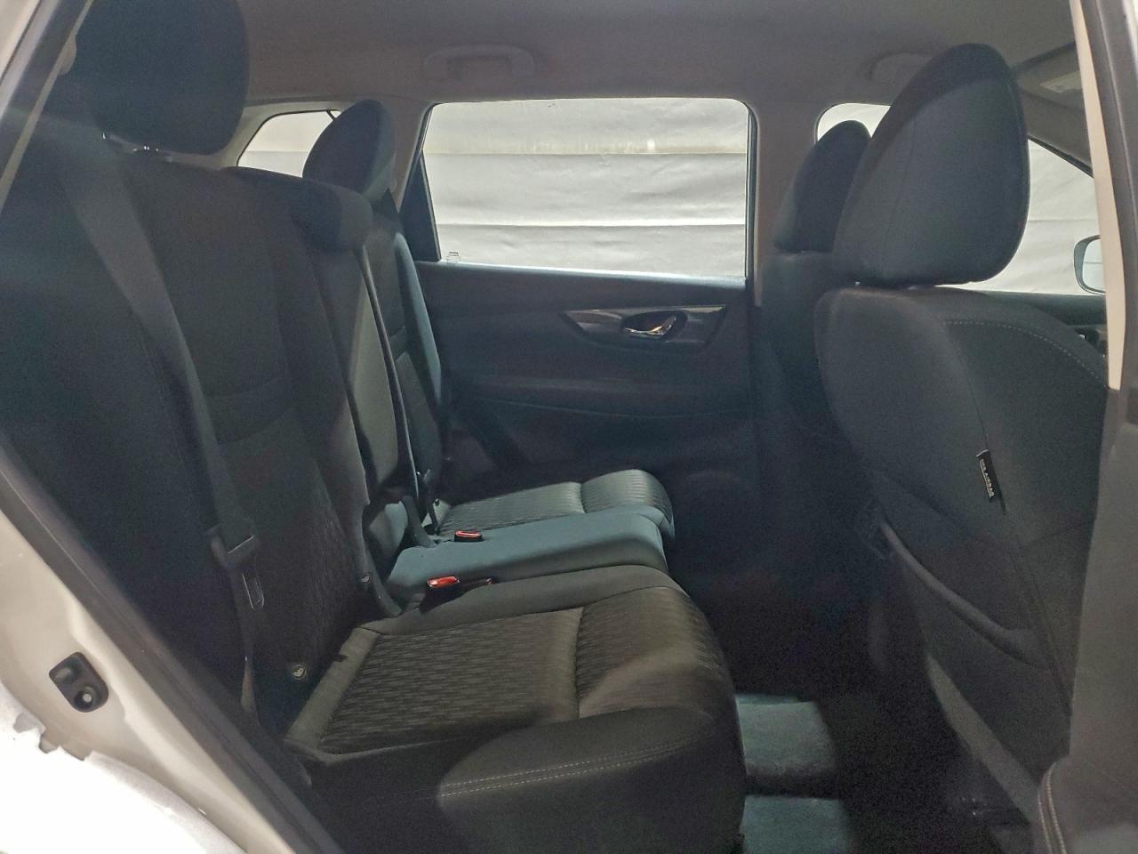 2017 NISSAN ROGUE SV photo 11