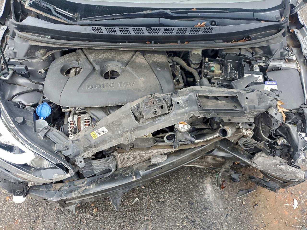 2015 HYUNDAI ELANTRA SE photo 11