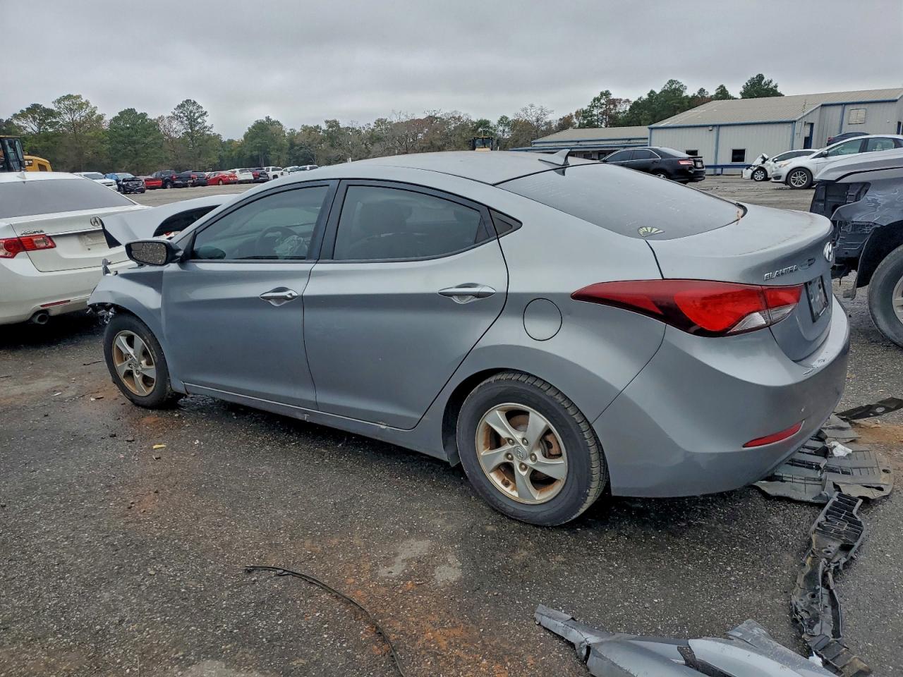 2015 HYUNDAI ELANTRA SE photo 2
