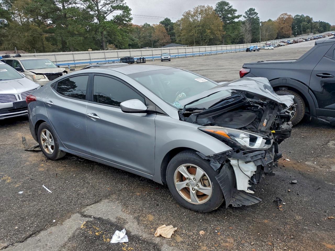 2015 HYUNDAI ELANTRA SE photo 4