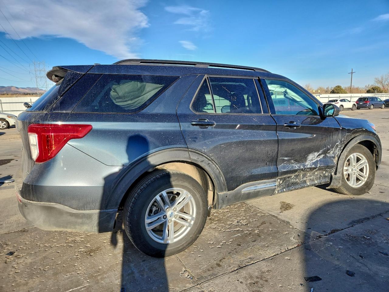 2024 FORD EXPLORER XLT photo 3
