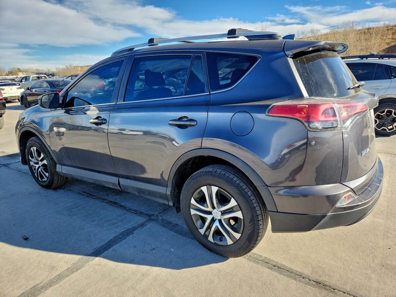 2016 TOYOTA RAV4 LE photo 2