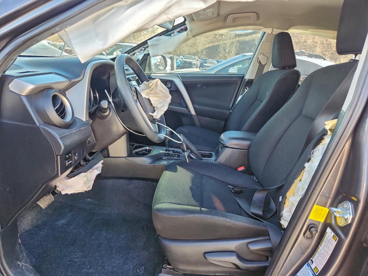 2016 TOYOTA RAV4 LE photo 7