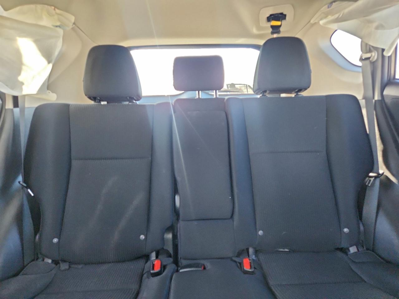 2016 TOYOTA RAV4 LE photo 10