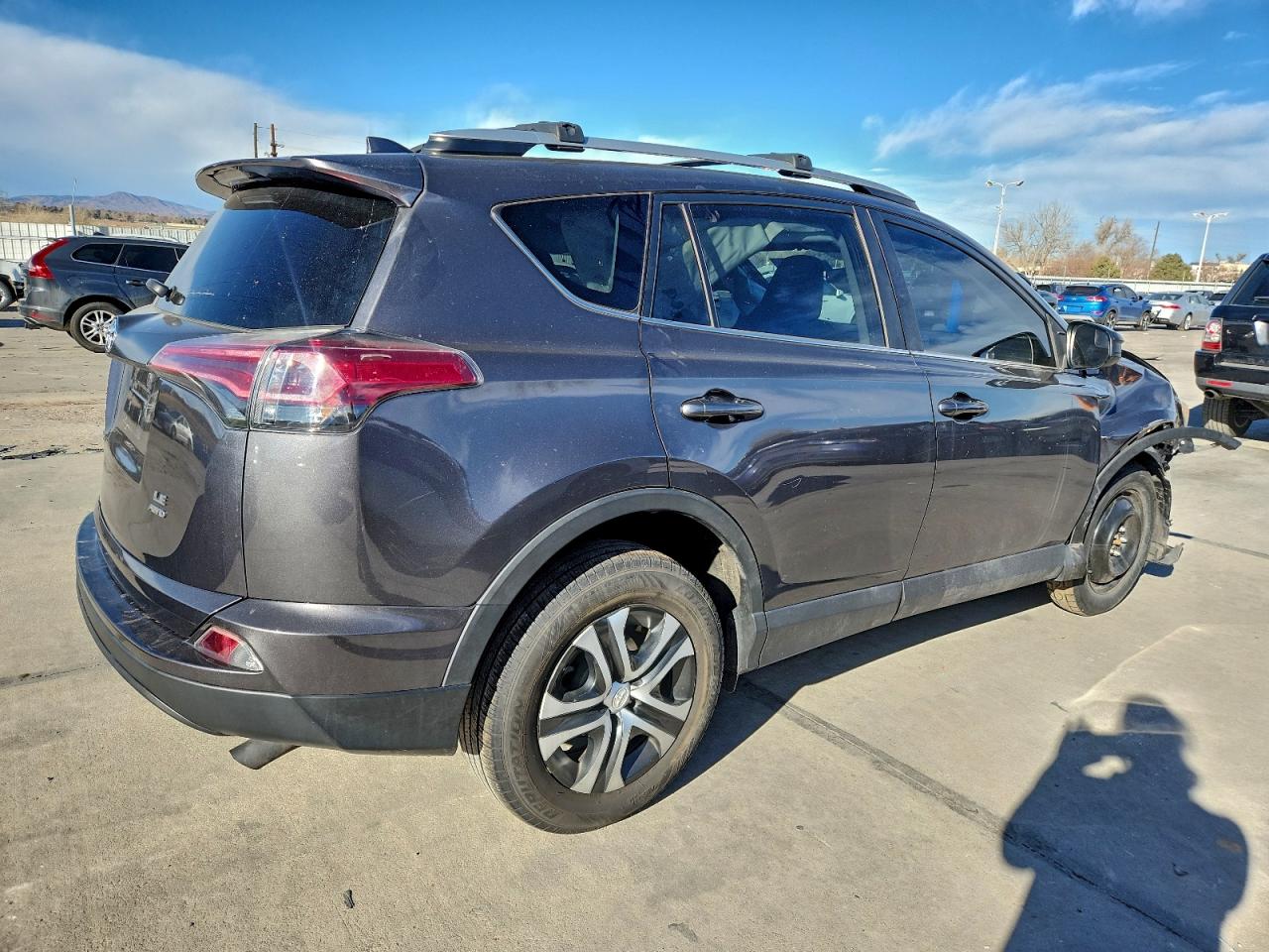 2016 TOYOTA RAV4 LE photo 3