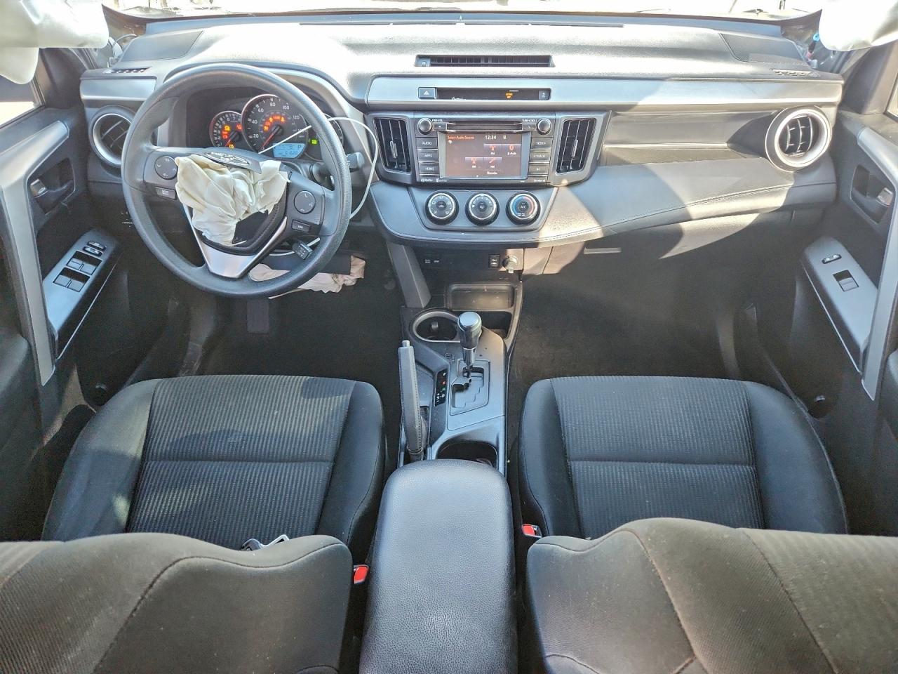 2016 TOYOTA RAV4 LE photo 8