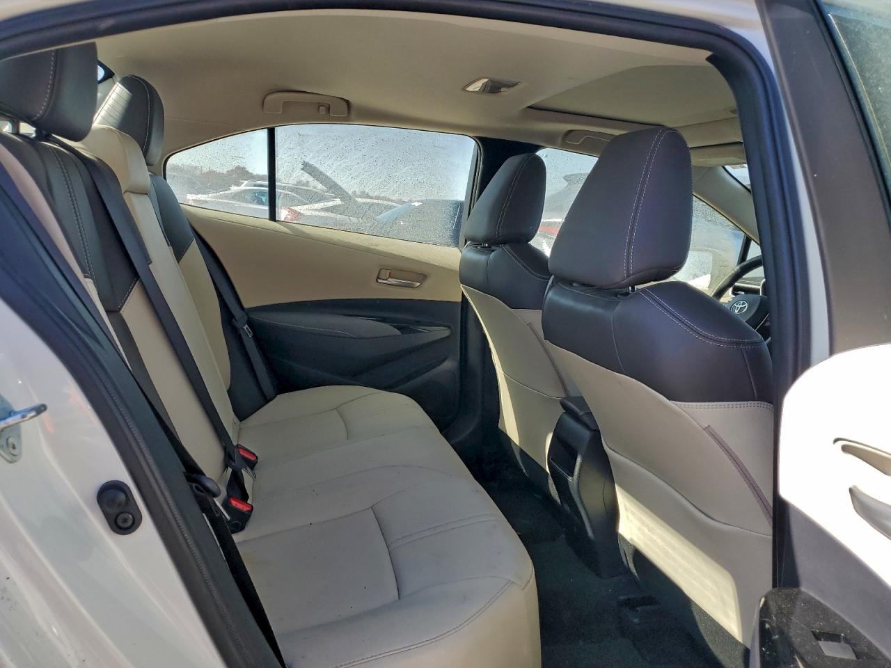2020 TOYOTA COROLLA XLE photo 10