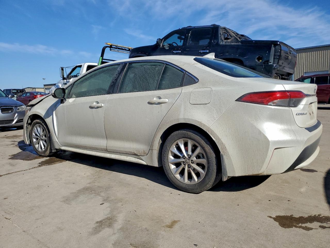 2020 TOYOTA COROLLA XLE photo 2