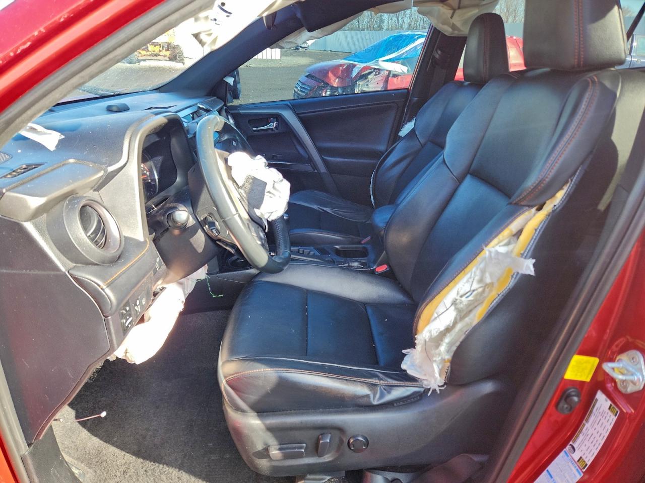 2016 TOYOTA RAV4 SE photo 7