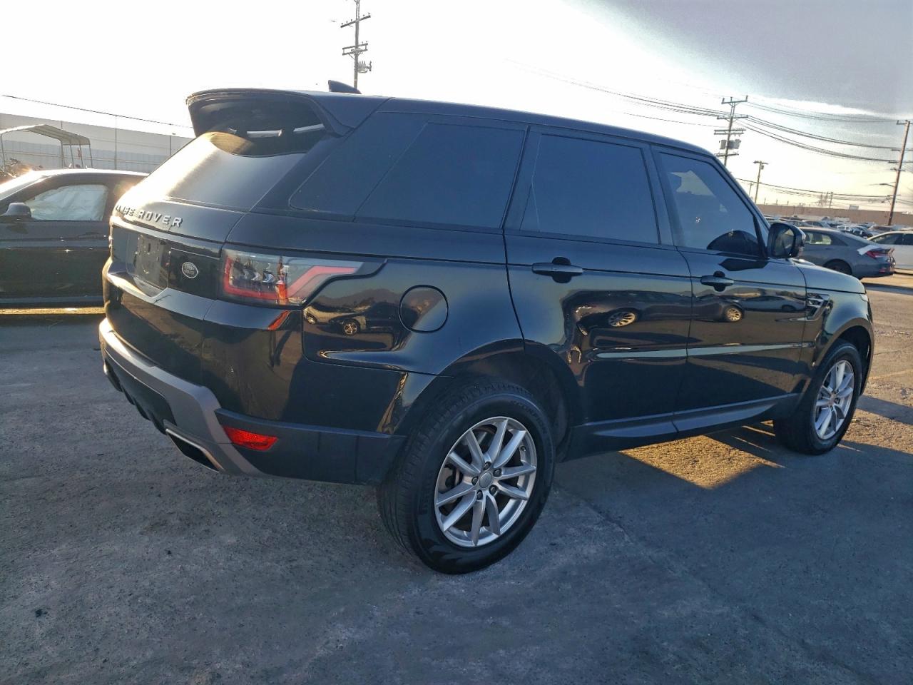 2021 LAND ROVER RANGE ROVER SPORT SE photo 3