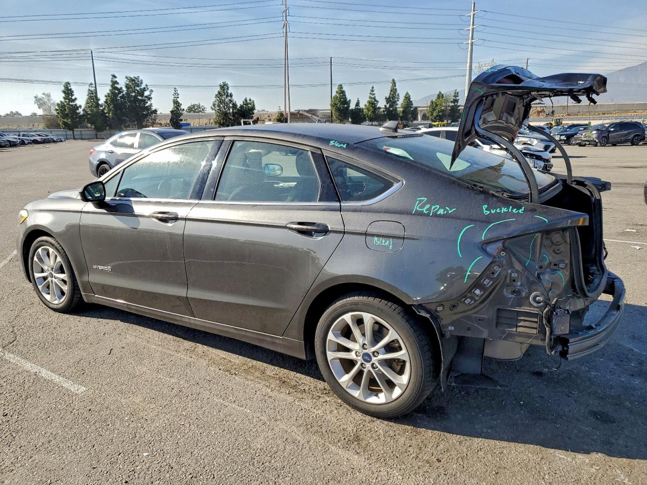 2019 FORD FUSION SE photo 2
