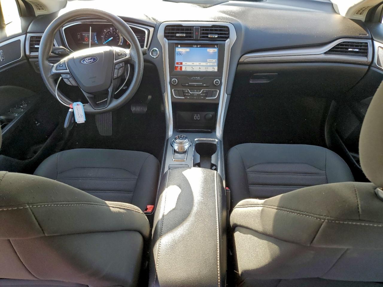2019 FORD FUSION SE photo 8