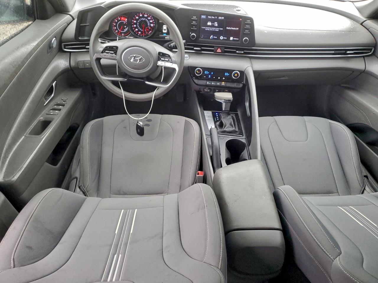 2021 HYUNDAI ELANTRA SEL photo 22