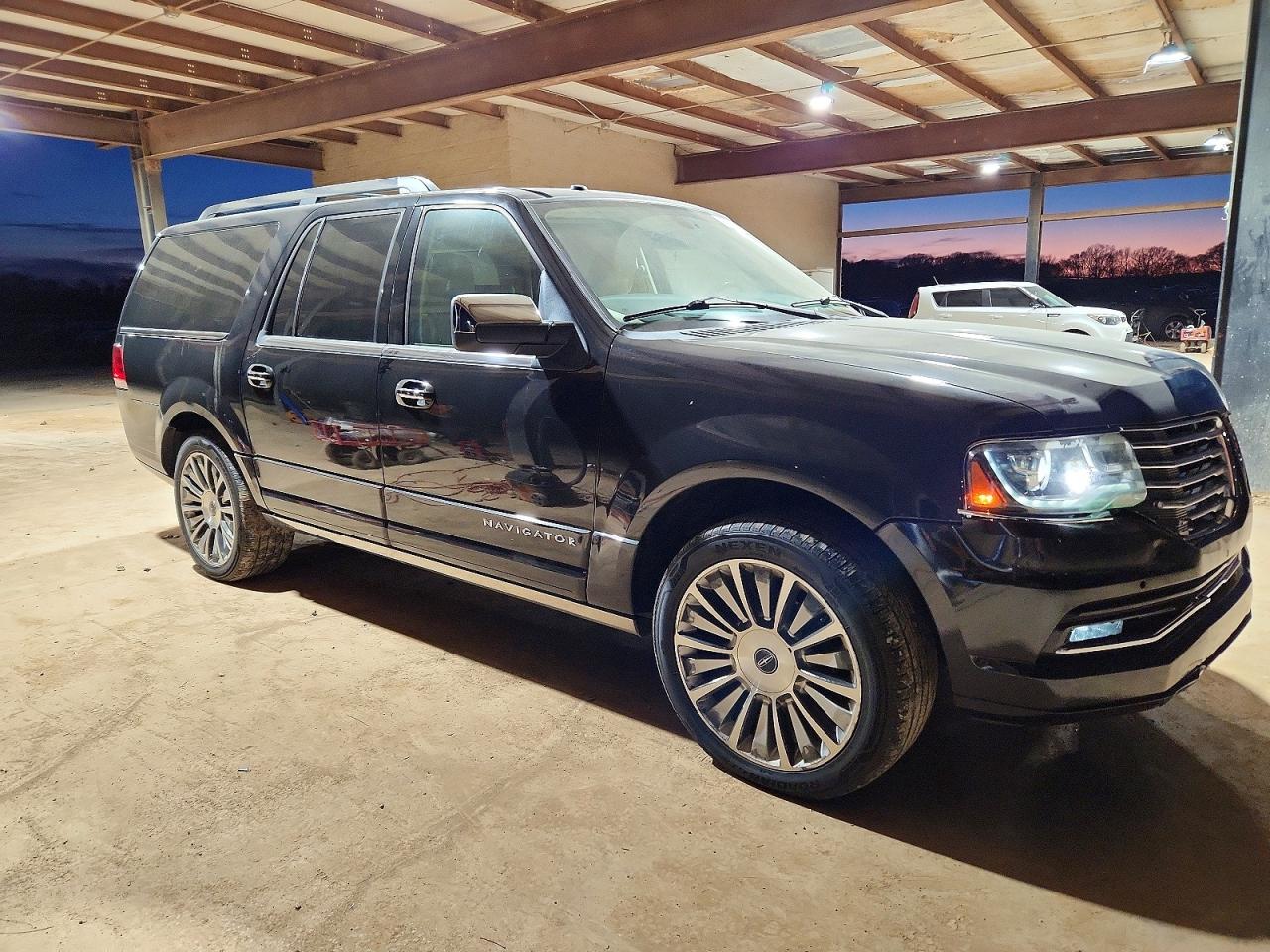 2015 LINCOLN NAVIGATOR L photo 4