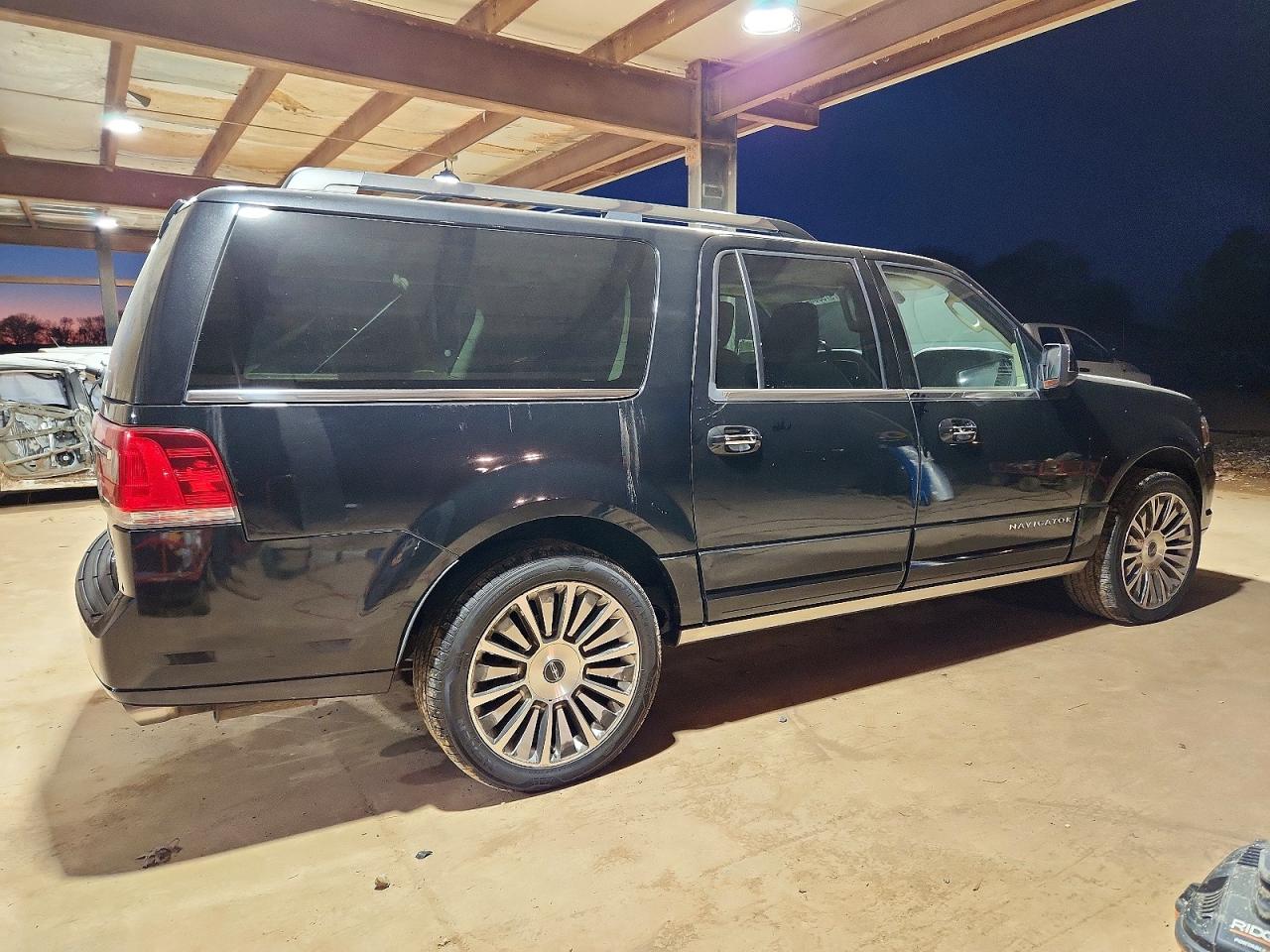 2015 LINCOLN NAVIGATOR L photo 3