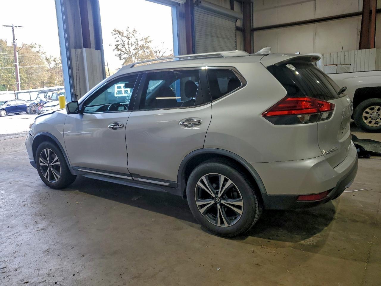 2017 NISSAN ROGUE S photo 4