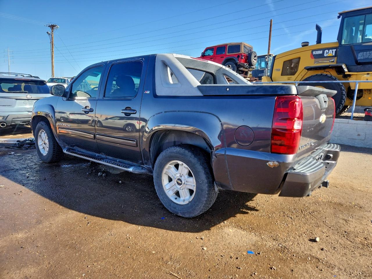 2010 CHEVROLET AVALANCHE LT photo 3