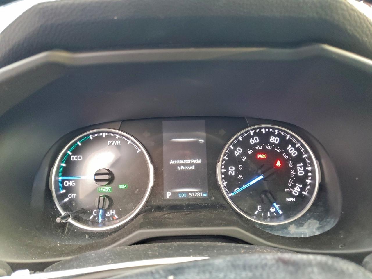 2022 TOYOTA RAV4 XLE PREMIUM photo 25
