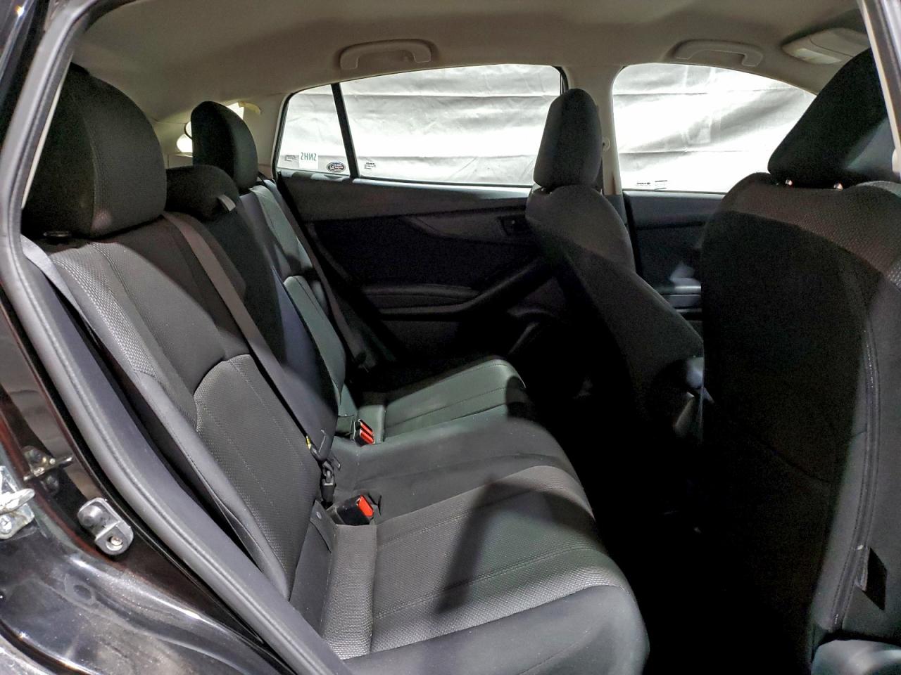 2017 SUBARU IMPREZA photo 31