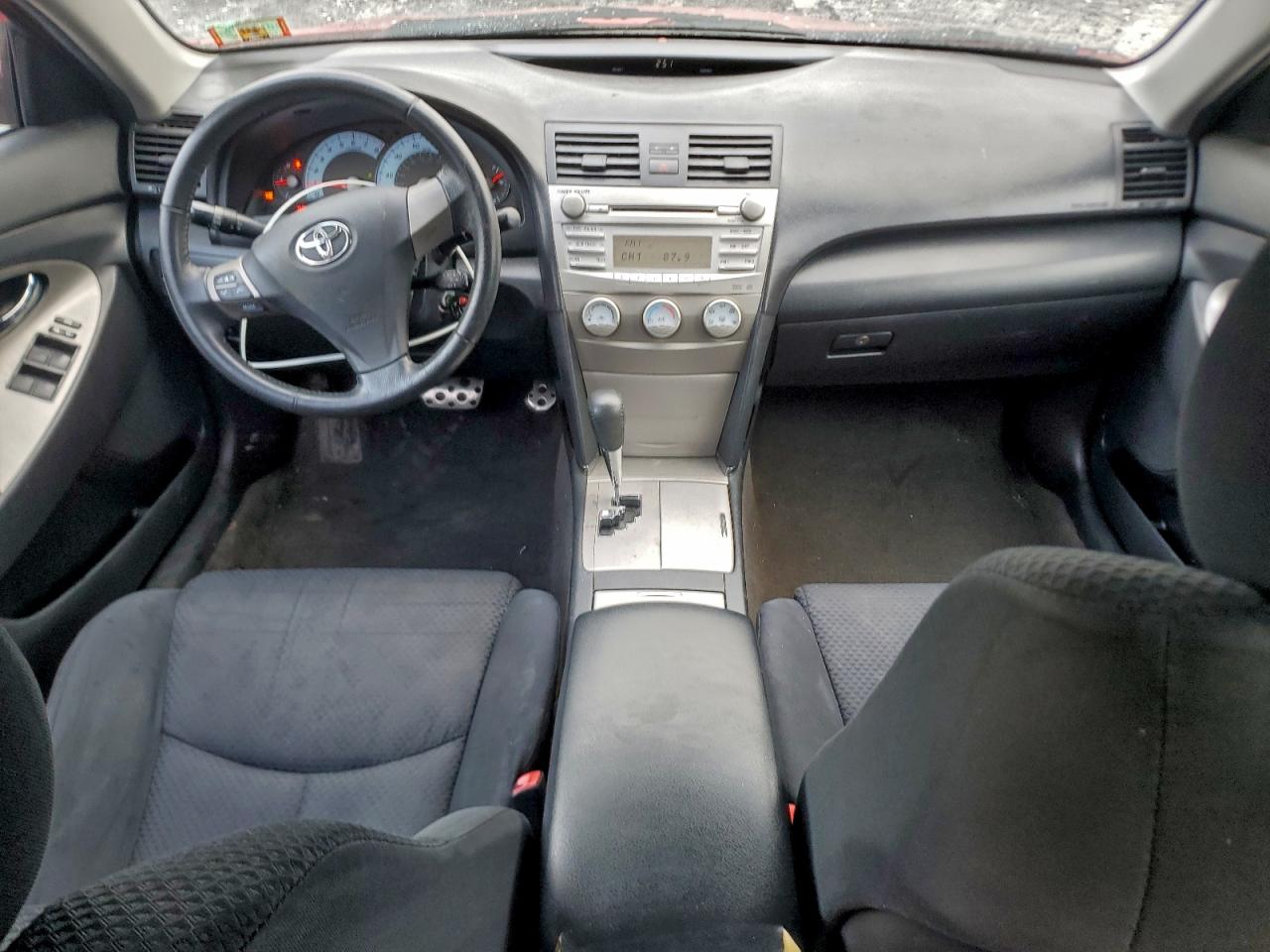 2010 TOYOTA CAMRY BASE photo 22