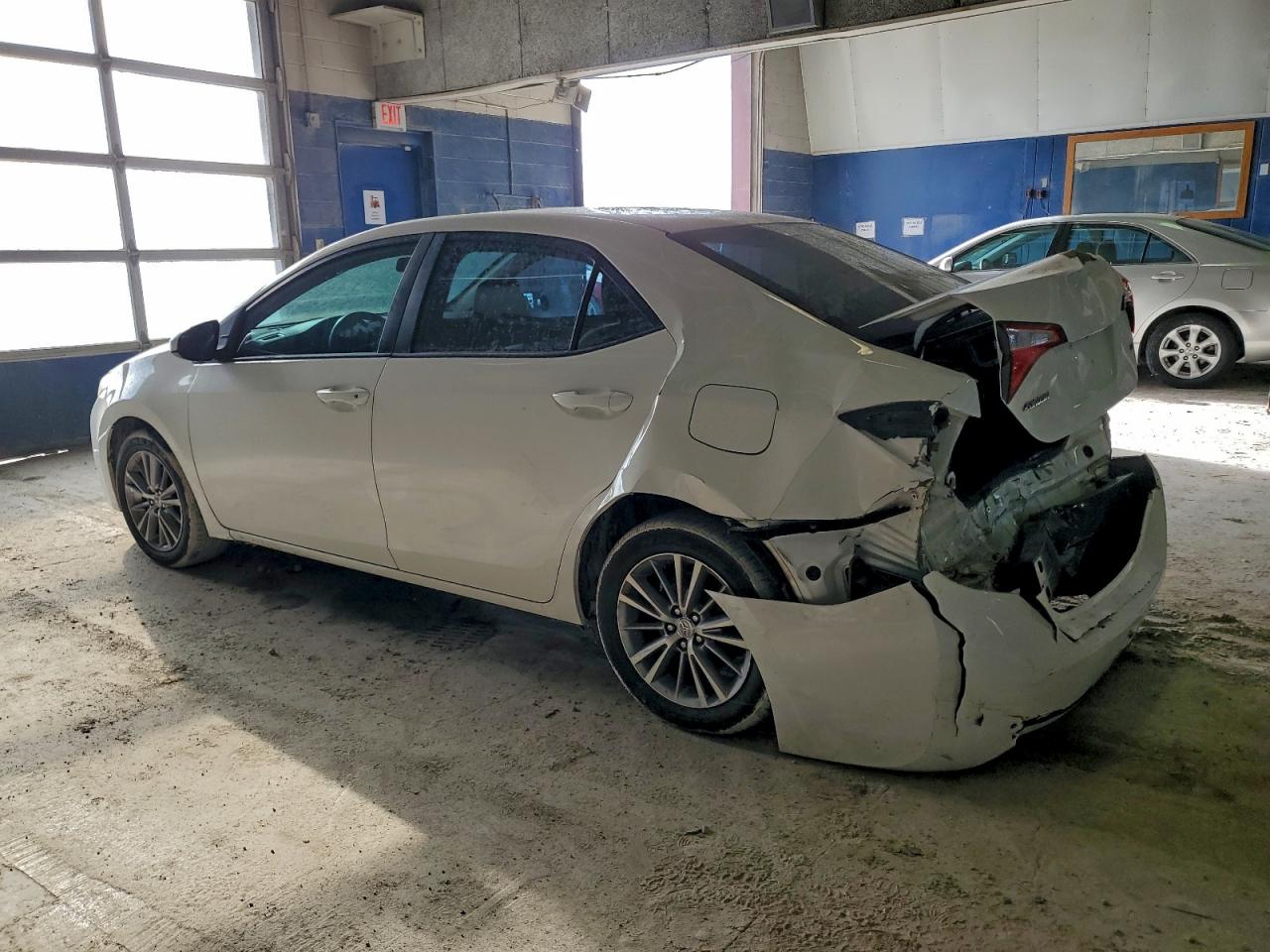 2015 TOYOTA COROLLA L photo 3