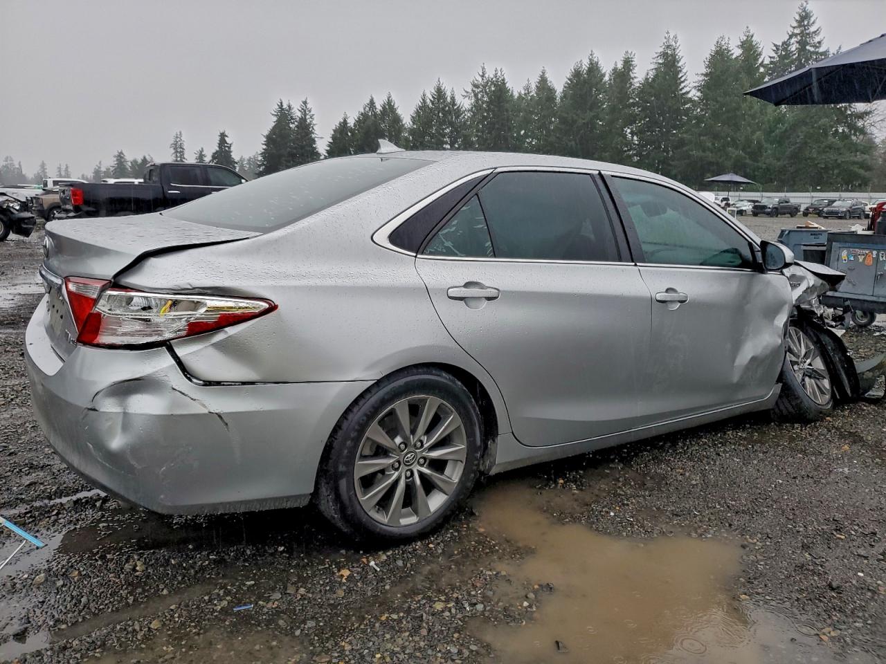 2016 TOYOTA CAMRY HYBRID photo 5
