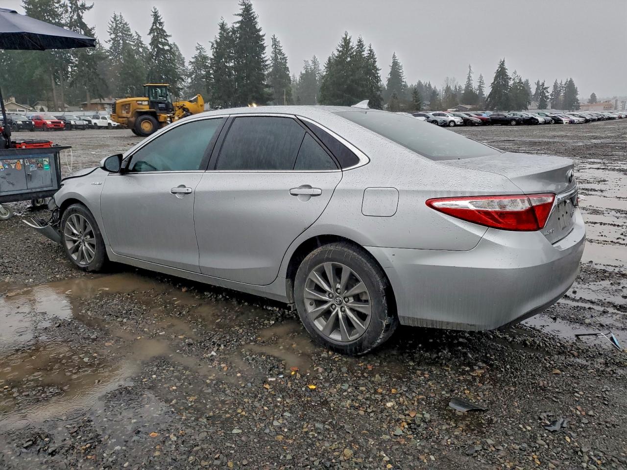 2016 TOYOTA CAMRY HYBRID photo 3