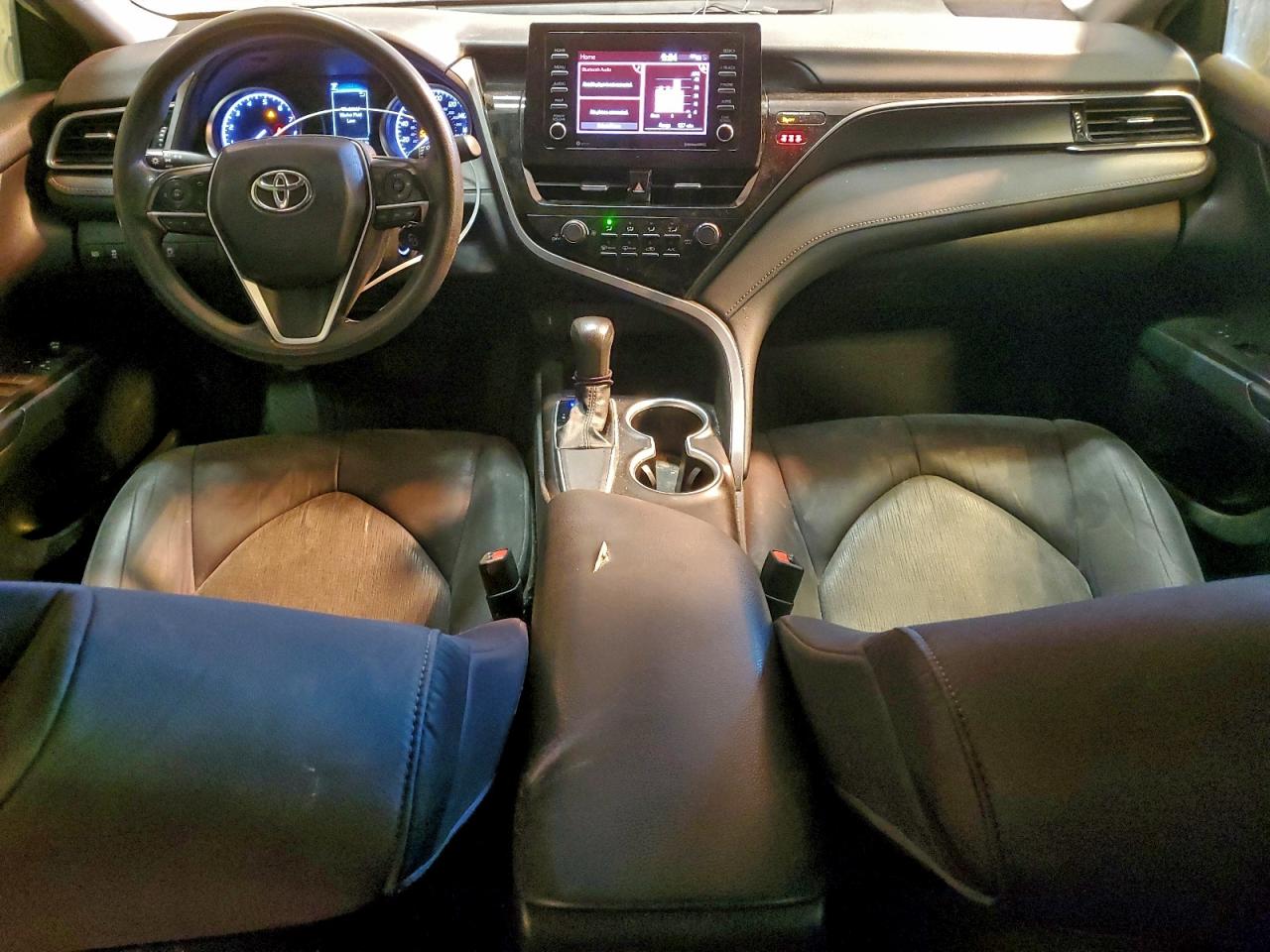 2021 TOYOTA CAMRY LE photo 15