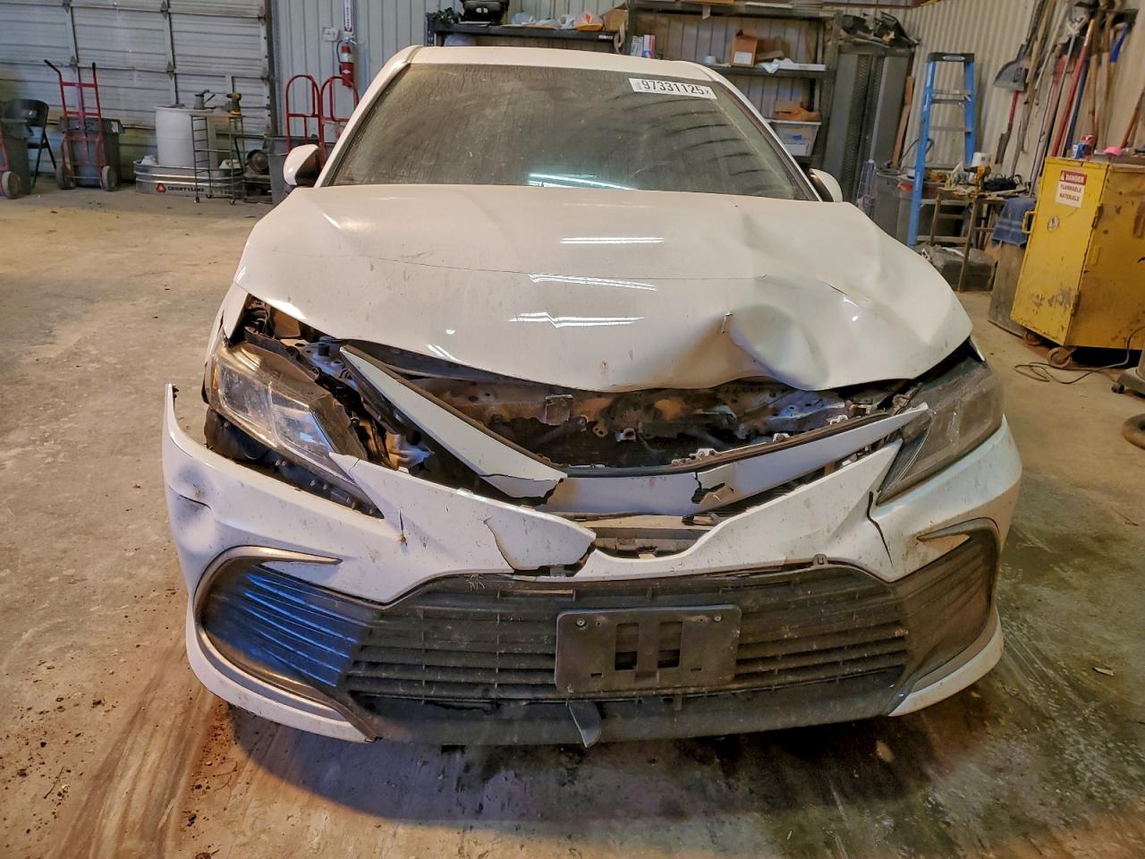 2021 TOYOTA CAMRY LE photo 9