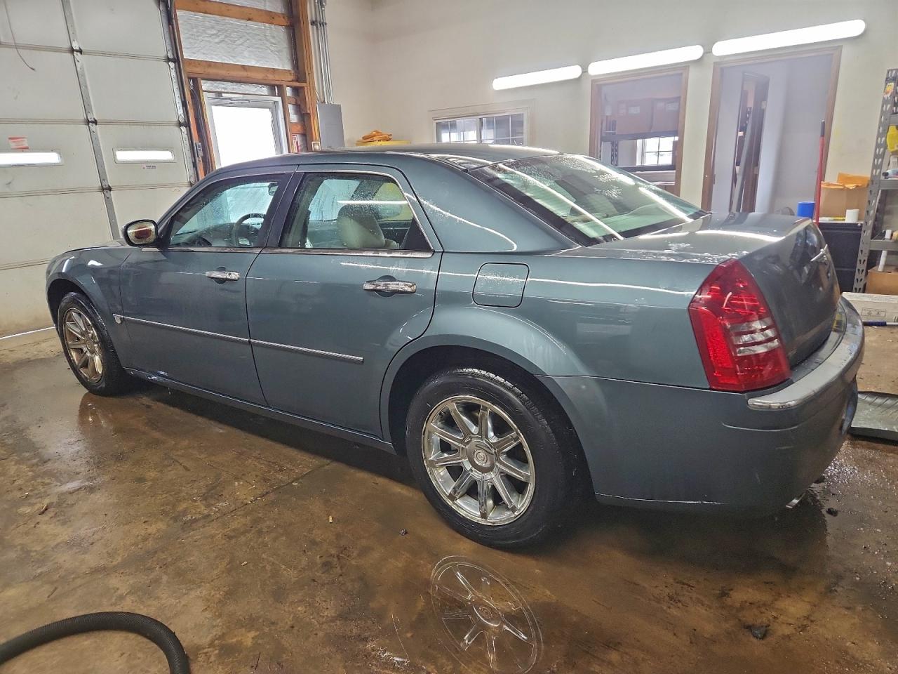 2006 CHRYSLER 300C photo 3