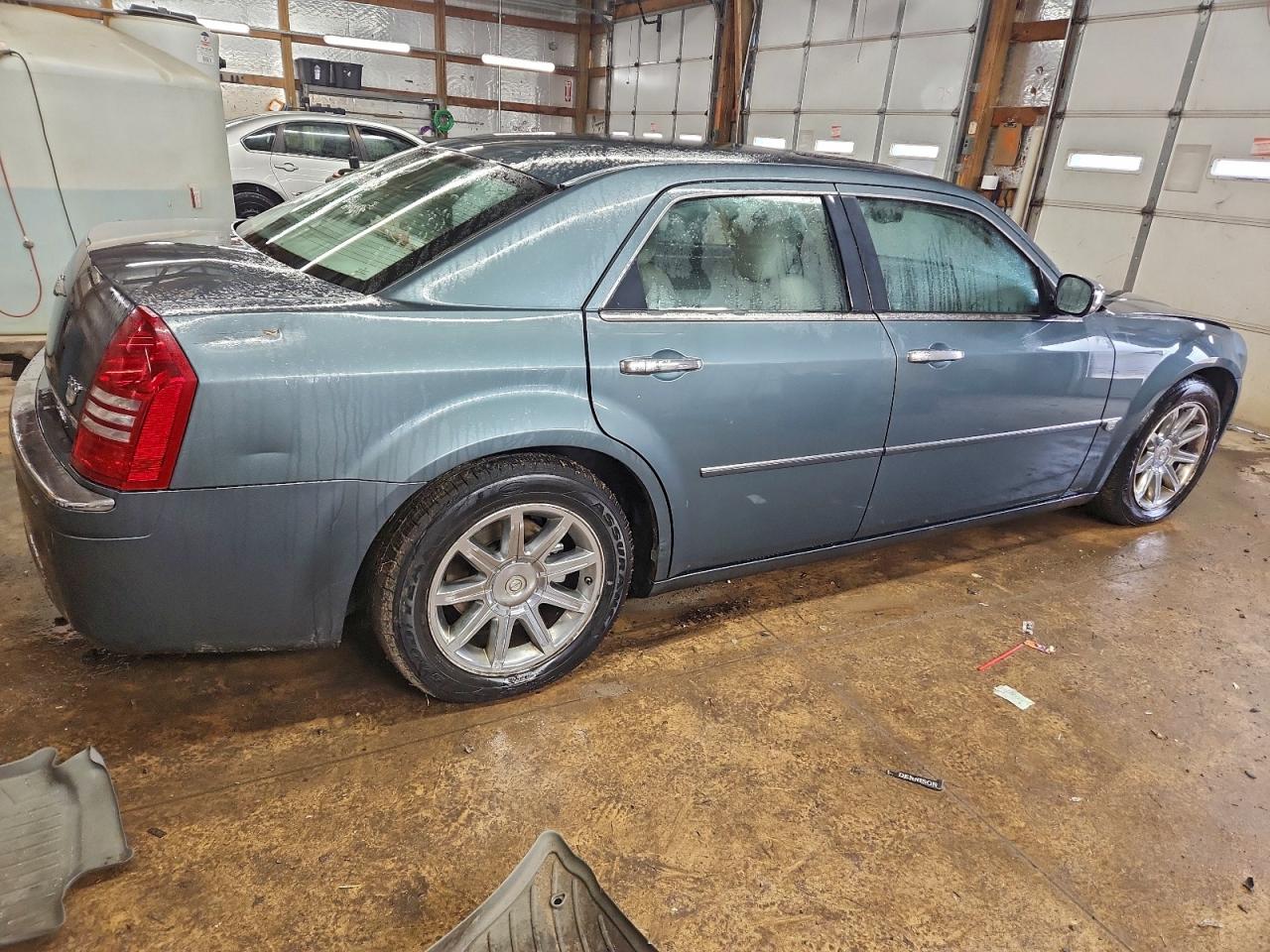 2006 CHRYSLER 300C photo 5