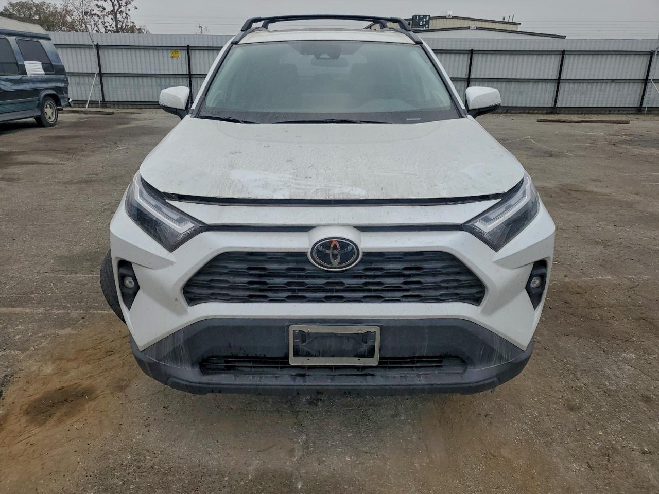 2024 TOYOTA RAV4 XLE PREMIUM photo 9