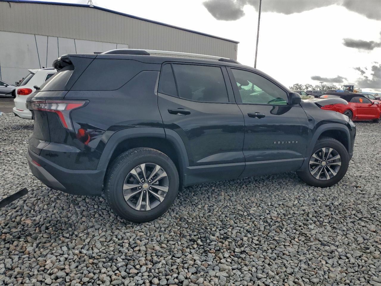 2026 CHEVROLET EQUINOX LT photo 3