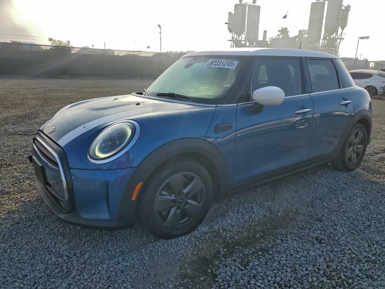 2022 MINI COOPER