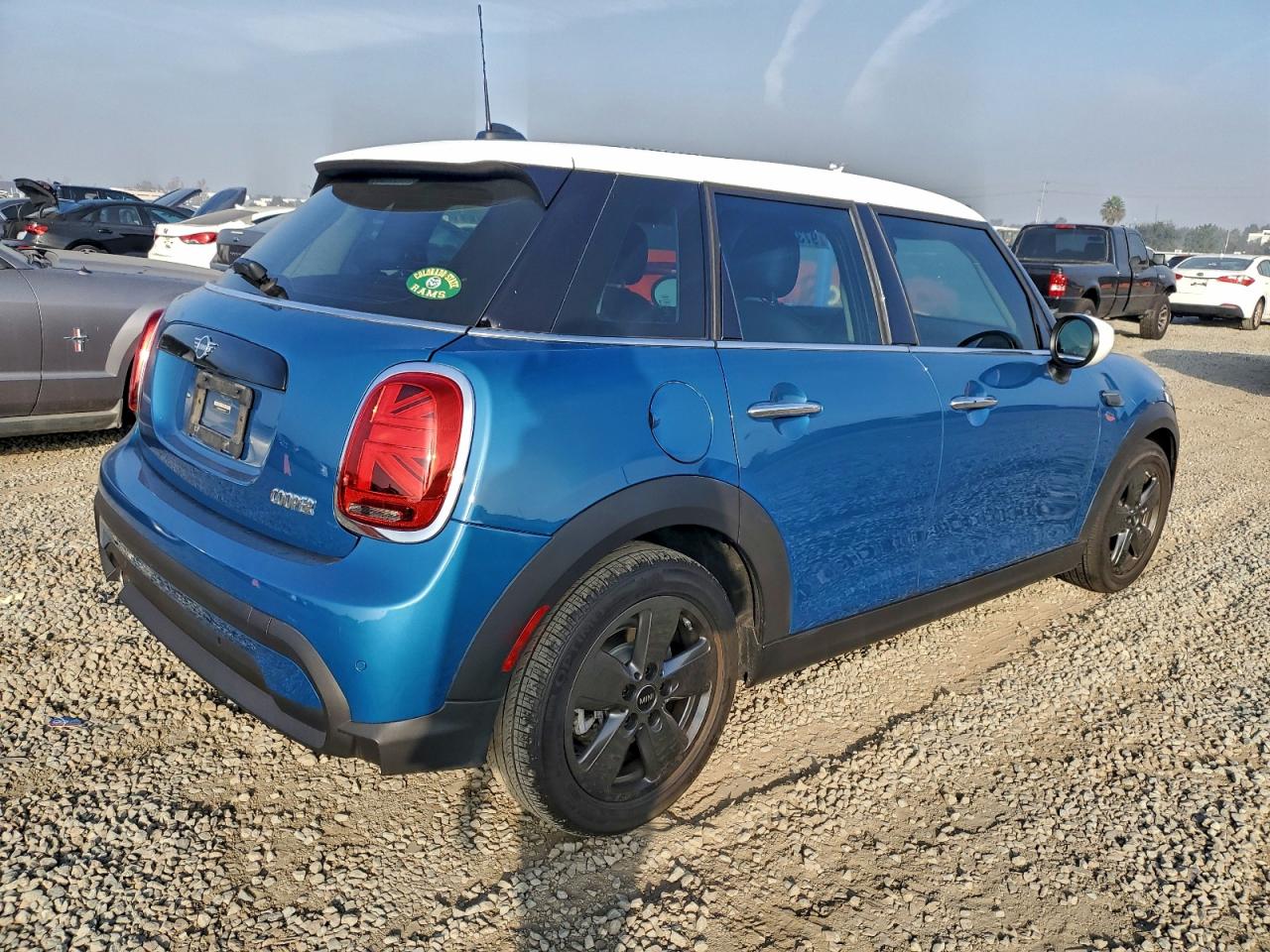 2022 MINI COOPER photo 5