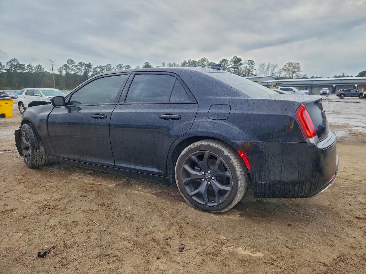 2022 CHRYSLER 300 S photo 2
