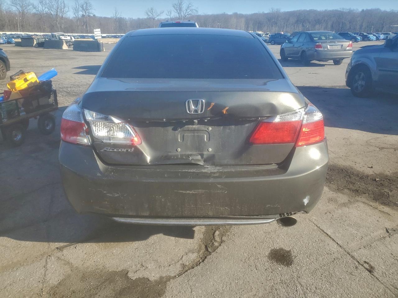 2013 HONDA ACCORD LX photo 6
