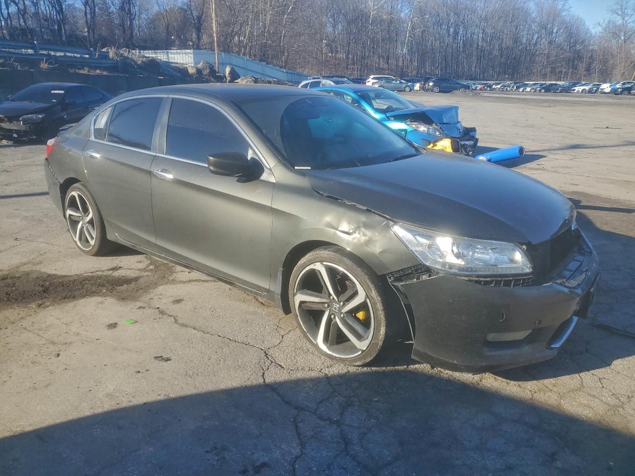 2013 HONDA ACCORD LX photo 4