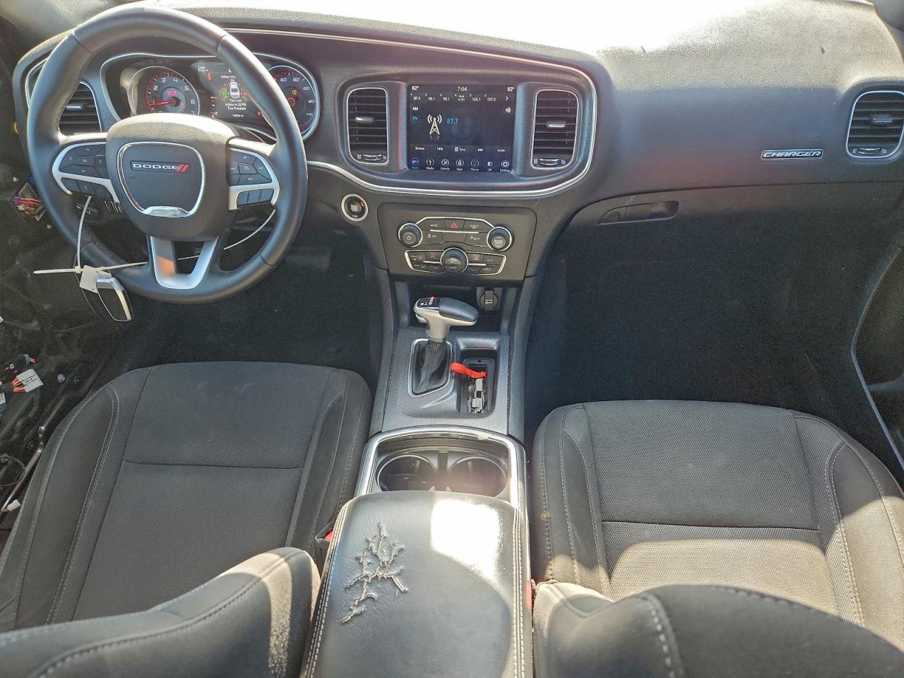 2018 DODGE CHARGER SXT PLUS photo 8