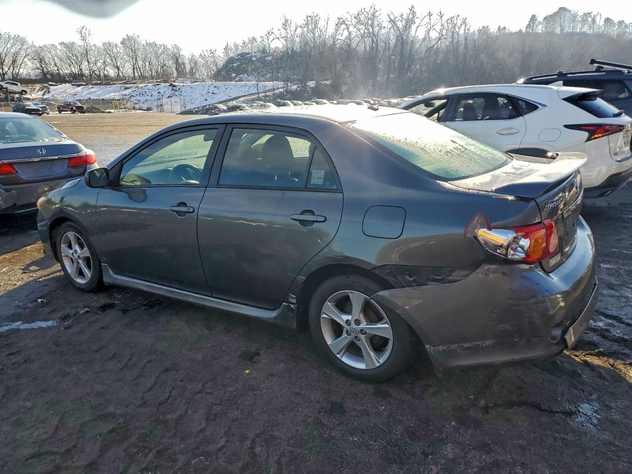 2009 TOYOTA COROLLA BASE photo 2