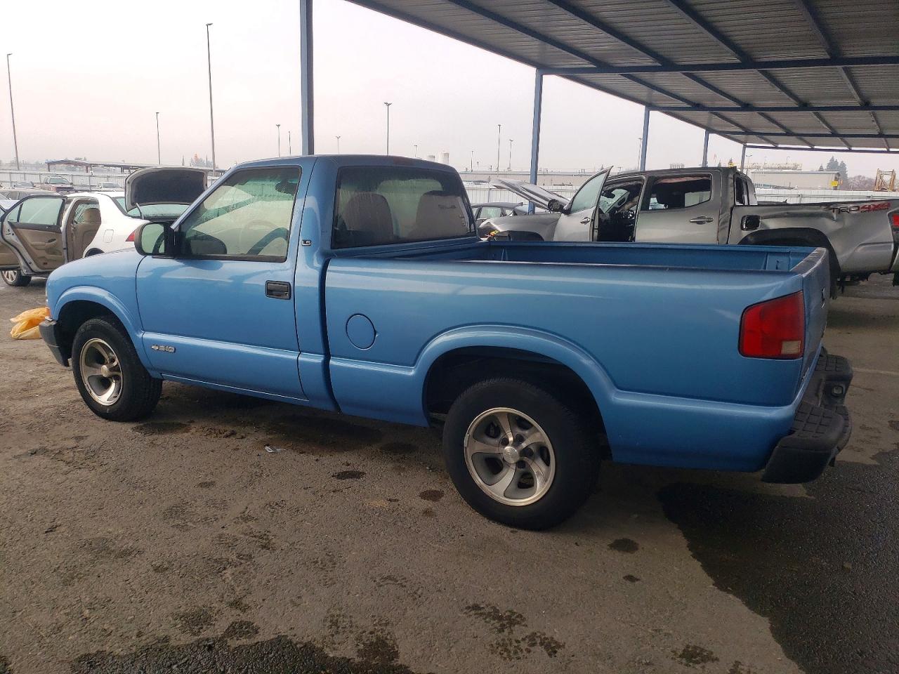 2002 CHEVROLET S TRUCK S10 photo 2