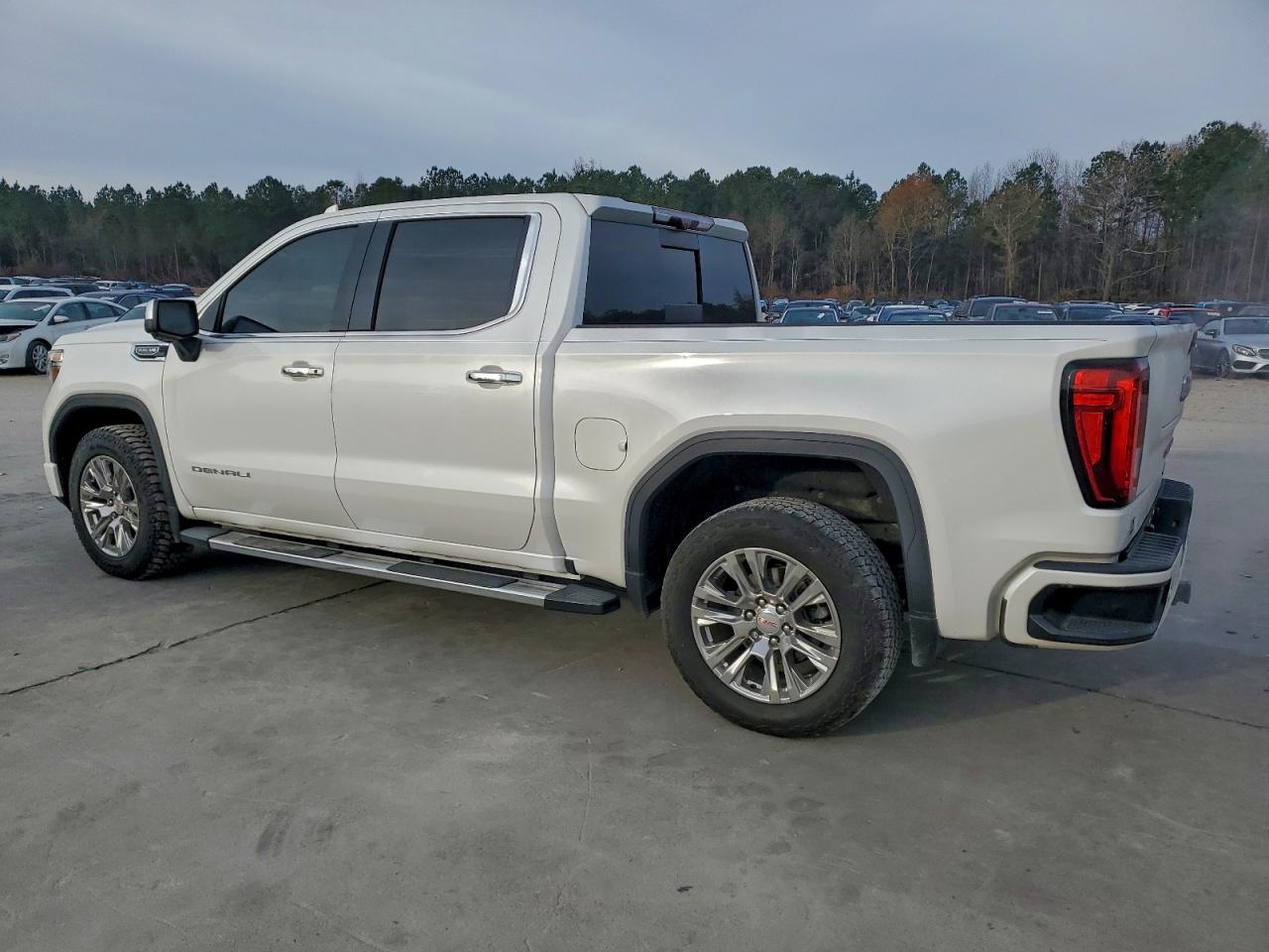 2020 GMC SIERRA K1500 DENALI photo 3